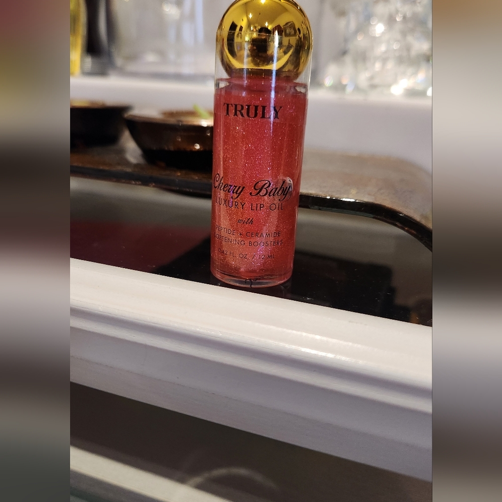 Truly Cherry Baby Luxury Lip Oil